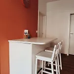 3 Bedroom 6 P Parking & Privat-entry Διαμέρισμα *