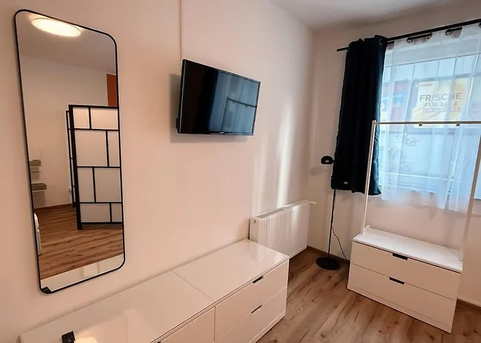 Appartement 3 Bedroom 6 P Parking & Privat-entry *