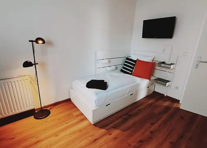 Appartement 3 Bedroom 6 P Parking & Privat-entry *