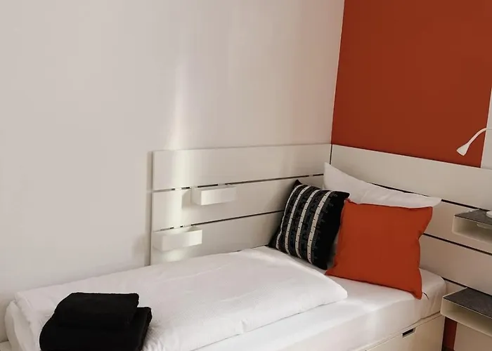 Appartement 3 Bedroom 6 P Parking & Privat-entry